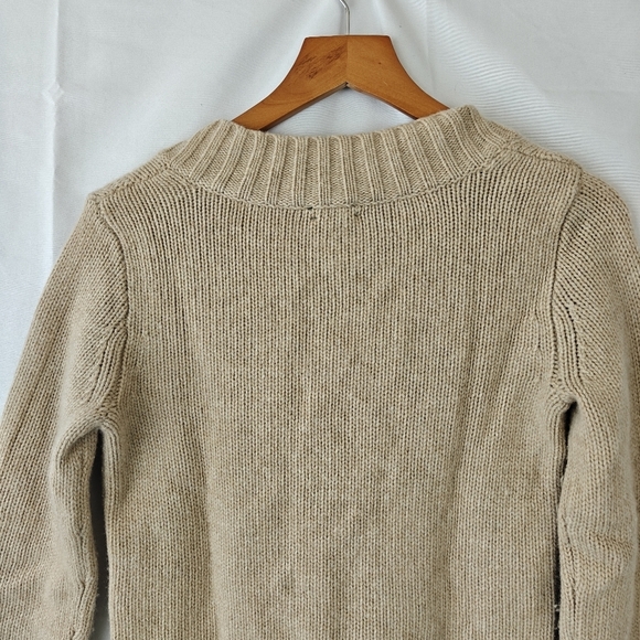 J. Crew Vintage Cable Knit Cashmere Wool Blend Cropped V Neck Sweater Size XS - Picture 7 of 8